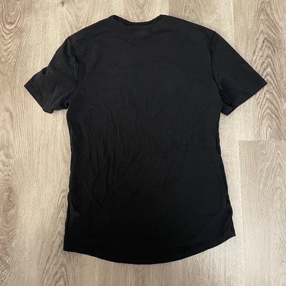 lululemon 5 year Basic T - Picture 2 of 3
